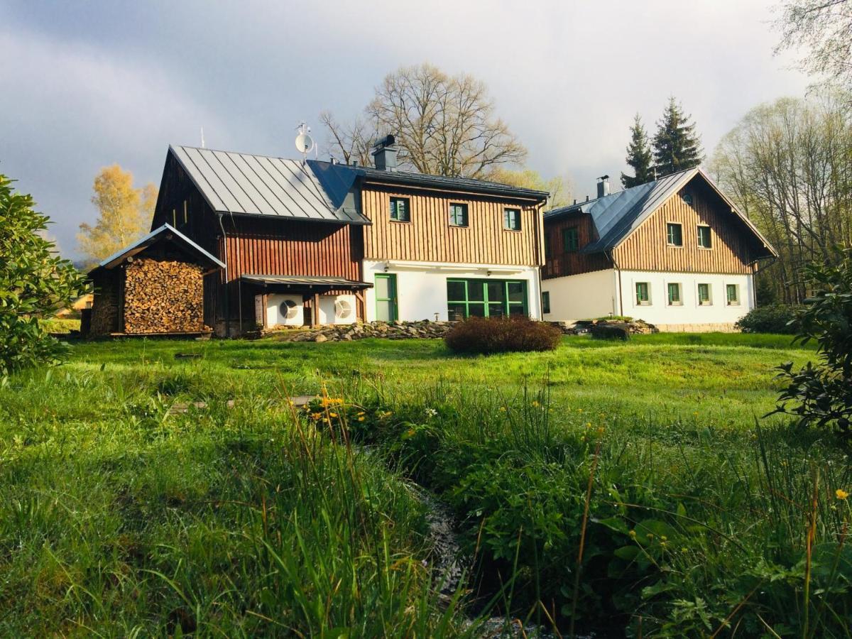 Chata Rozhlas Železná Ruda Buitenkant foto