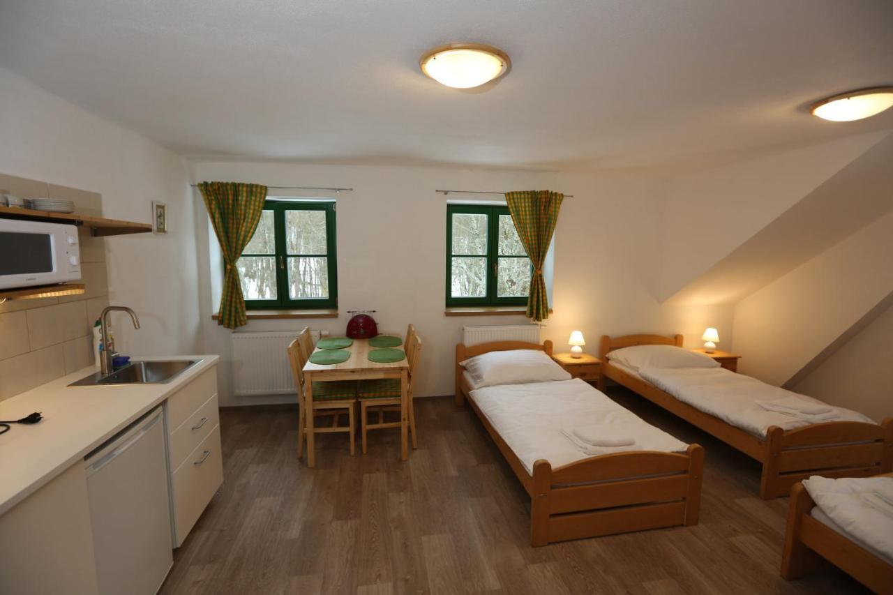 Chata Rozhlas Železná Ruda Buitenkant foto